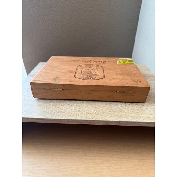 Leon Jimenes No. 4 Wooden Cigar Box - Picture 5 of 9